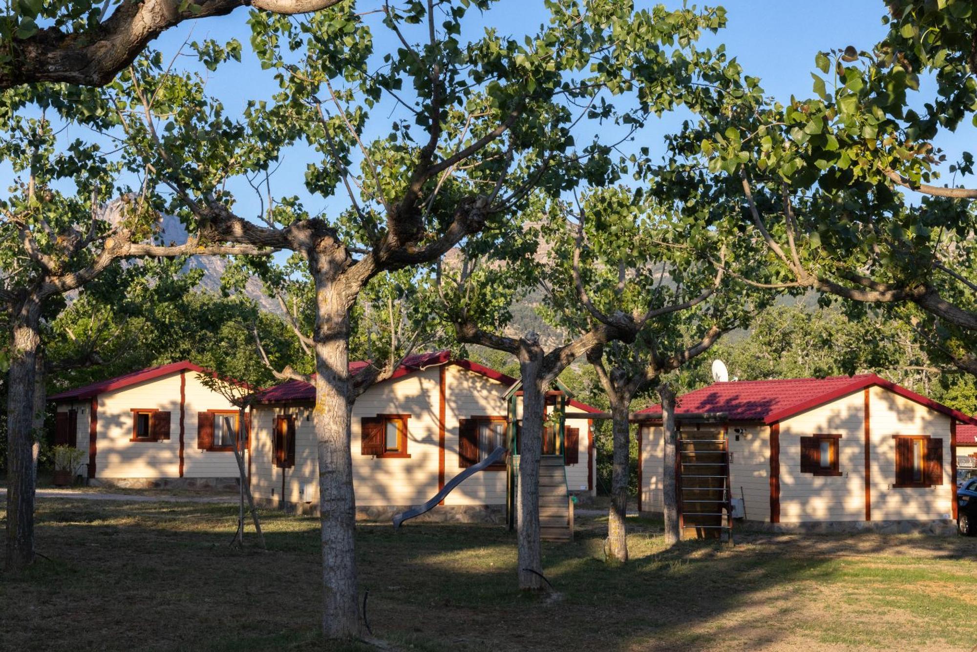 Bungalowpark Isábena La Puebla de Roda Exterior foto
